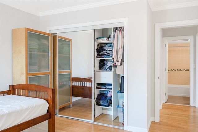 566 Commonwealth 906, Boston, MA 02215