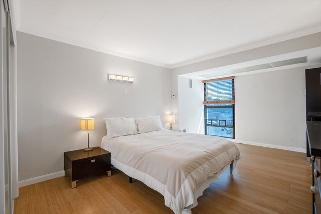 566 Commonwealth 906, Boston, MA 02215