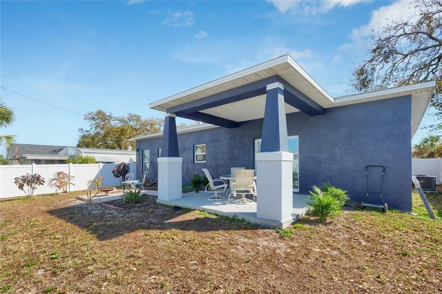 302 ARCHIMEDES STREET, Dunedin, FL 34698