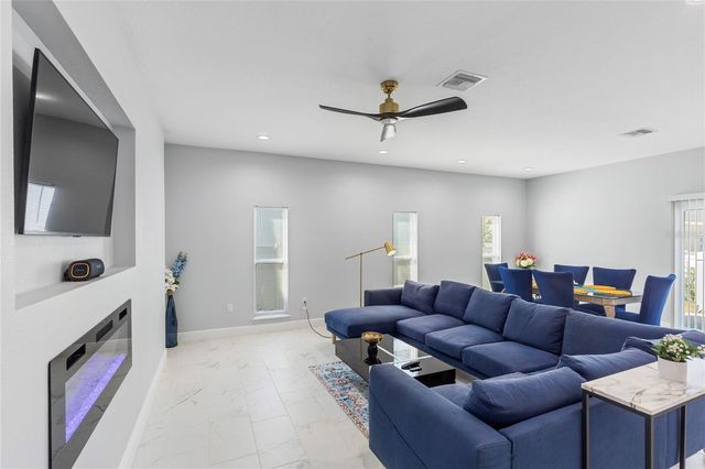 302 ARCHIMEDES STREET, Dunedin, FL 34698