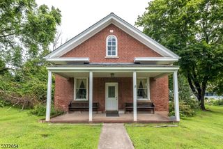 18 Church Rd, Holland Twp., NJ 08848