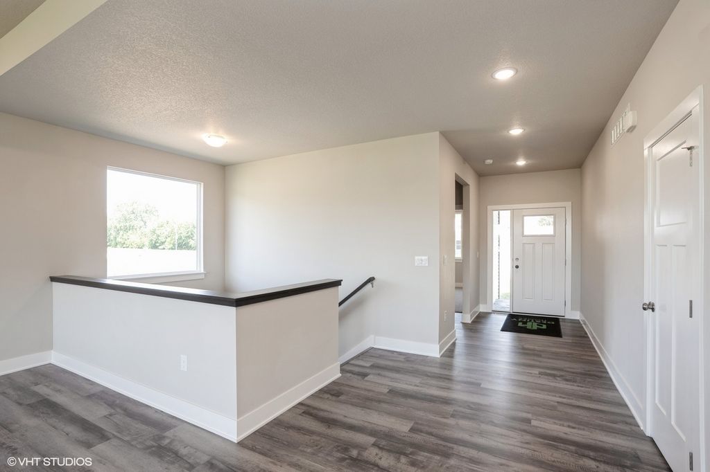 1020 2nd Street NE, Altoona, IA 50009