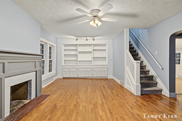 826 Phoenix Street, South Haven, MI 49090