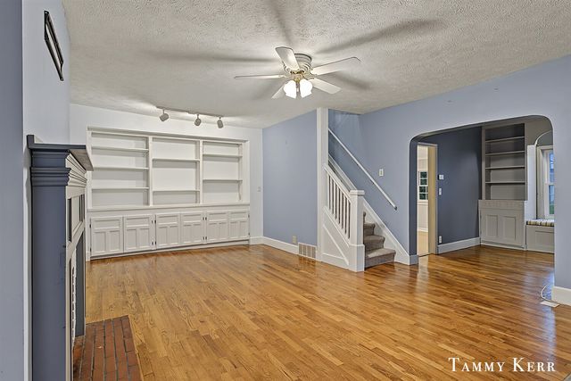 826 Phoenix Street, South Haven, MI 49090