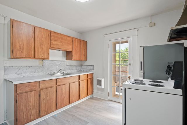 1122 S Walnut St, Spokane, WA 99204
