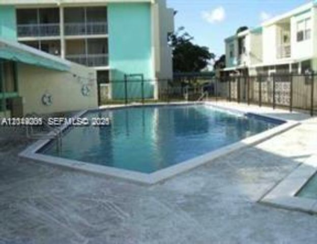 2017 NW 46th Ave A406, Lauderhill, FL 33313