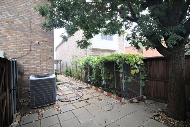 9829 Lightcatcher Drive, Plano, TX 75025