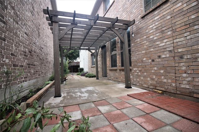 9829 Lightcatcher Drive, Plano, TX 75025