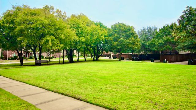 9829 Lightcatcher Drive, Plano, TX 75025