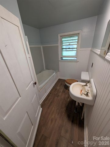 1327 NC 80 Highway, Bakersville, NC 28705