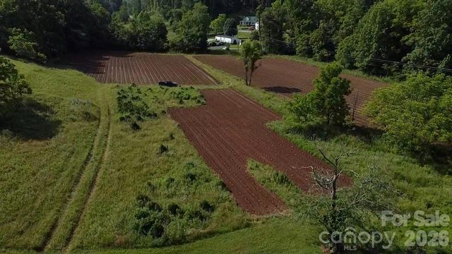 1327 NC 80 Highway, Bakersville, NC 28705