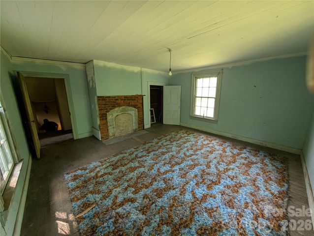 1327 NC 80 Highway, Bakersville, NC 28705