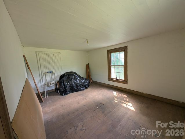 1327 NC 80 Highway, Bakersville, NC 28705