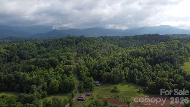 1327 NC 80 Highway, Bakersville, NC 28705