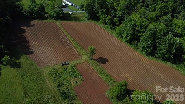 1327 NC 80 Highway, Bakersville, NC 28705