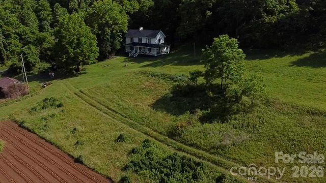 1327 NC 80 Highway, Bakersville, NC 28705