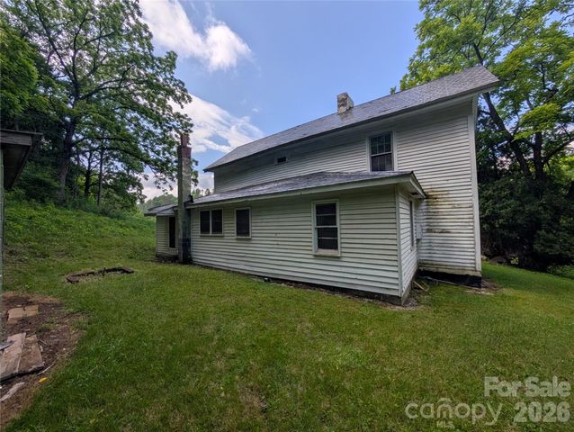 1327 NC 80 Highway, Bakersville, NC 28705