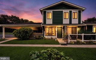 64 WOODWAY DR, West Deptford, NJ 08066
