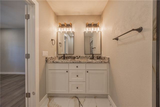 17 Dillow Drive, Bella Vista, AR 72714