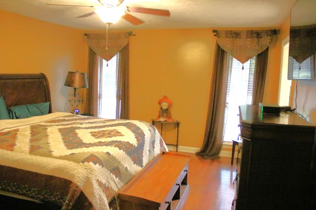 54 Old Hwy 15, Laurel, MS 39443