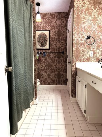 54 Old Hwy 15, Laurel, MS 39443