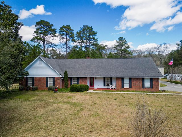 54 Old Hwy 15, Laurel, MS 39443