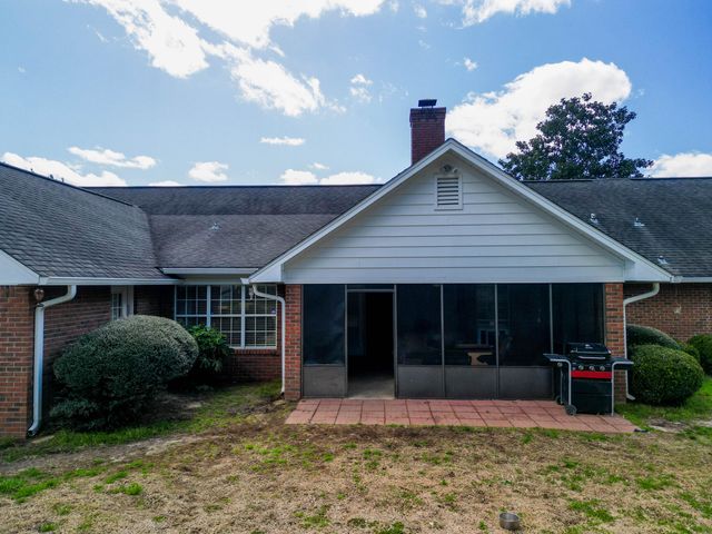 54 Old Hwy 15, Laurel, MS 39443