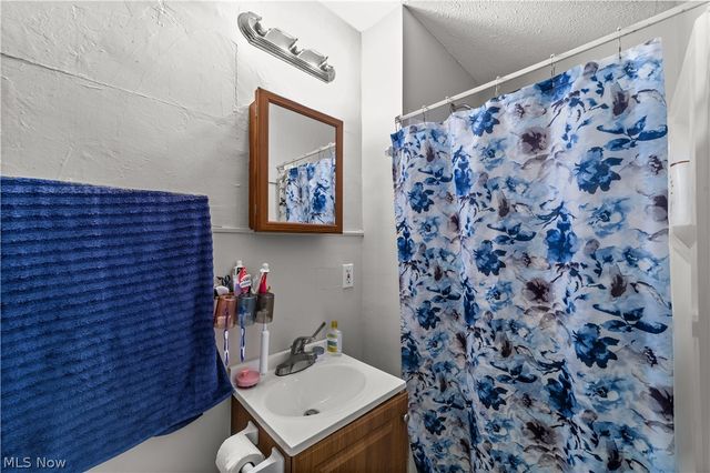 448 Delaware Avenue, Lorain, OH 44052