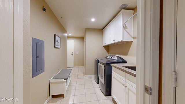 20121 N 76TH Street 1047, Scottsdale, AZ 85255