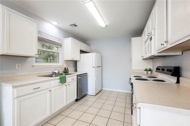 819 Tunbridge Drive, Bentonville, AR 72712