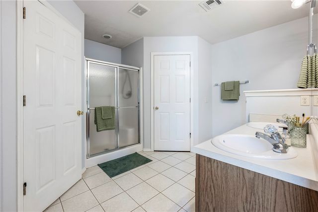 819 Tunbridge Drive, Bentonville, AR 72712
