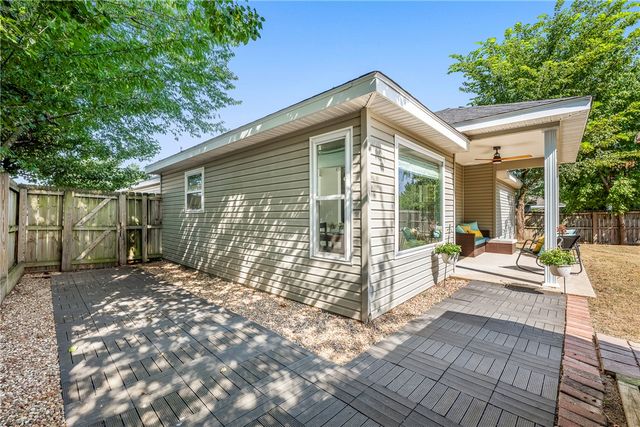 819 Tunbridge Drive, Bentonville, AR 72712