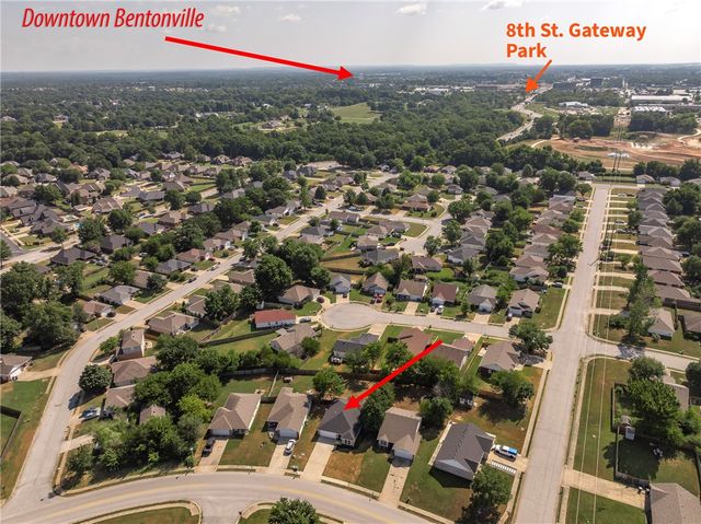 819 Tunbridge Drive, Bentonville, AR 72712