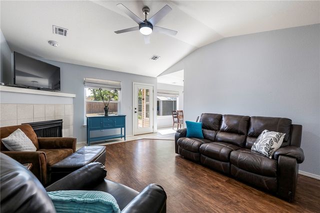 819 Tunbridge Drive, Bentonville, AR 72712