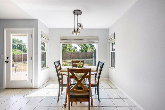819 Tunbridge Drive, Bentonville, AR 72712