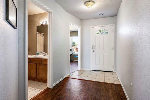 819 Tunbridge Drive, Bentonville, AR 72712