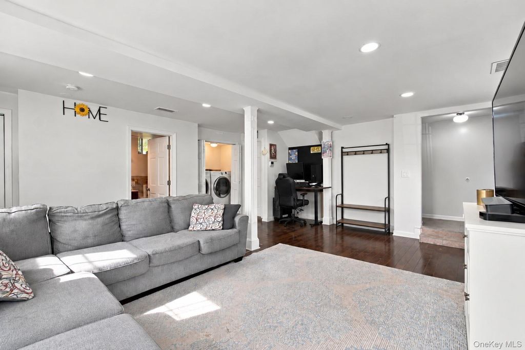 129 Winthrop Avenue, Elmsford, NY 10523 — photo 5
