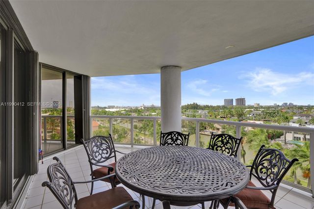 3598 Yacht Club Dr 702, Aventura, FL 33180