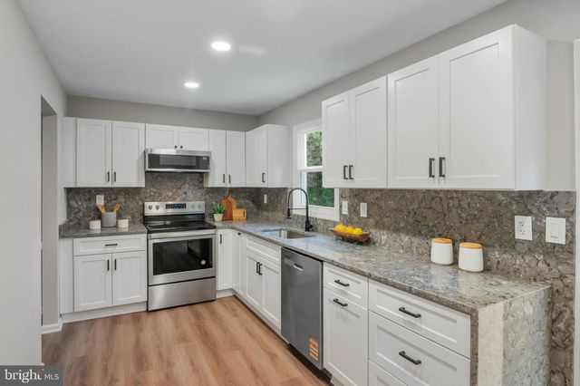 1750 LAURANCE CT, Crofton, MD 21114
