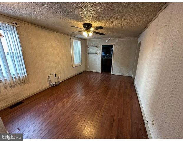 5533 CLIFTON AVE, Gwynn Oak, MD 21207