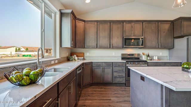 9168 BEDWELL STREET, Rathdrum, ID 83858