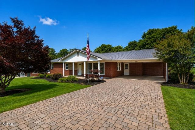 1520 Meadow Lane Circle, Morristown, TN 37813