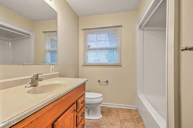 1520 Meadow Lane Circle, Morristown, TN 37813