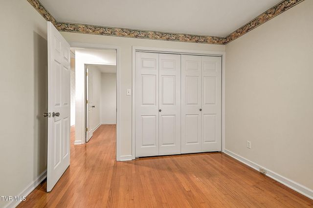 1520 Meadow Lane Circle, Morristown, TN 37813