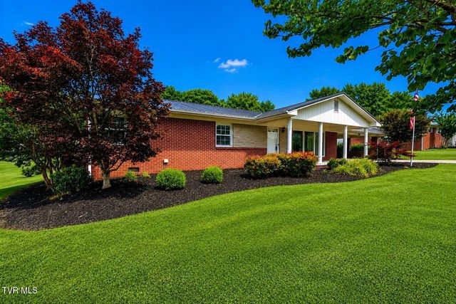 1520 Meadow Lane Circle, Morristown, TN 37813