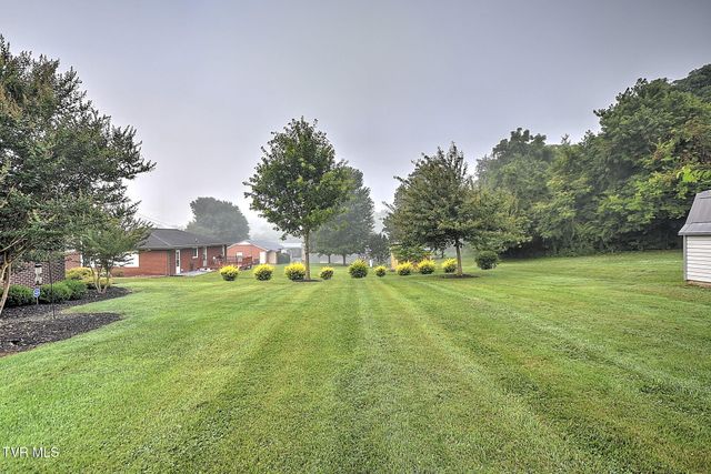 1520 Meadow Lane Circle, Morristown, TN 37813