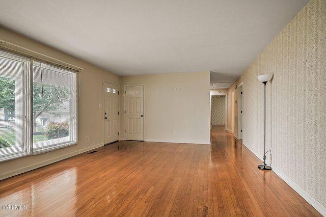 1520 Meadow Lane Circle, Morristown, TN 37813