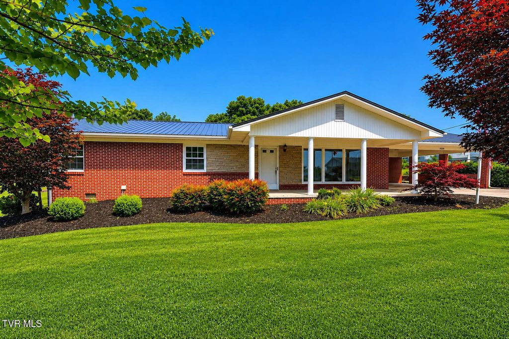 1520 Meadow Lane Circle, Morristown, TN 37813