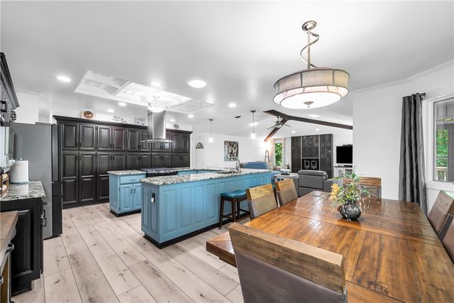 8 Brucker Drive, Bella Vista, AR 72715