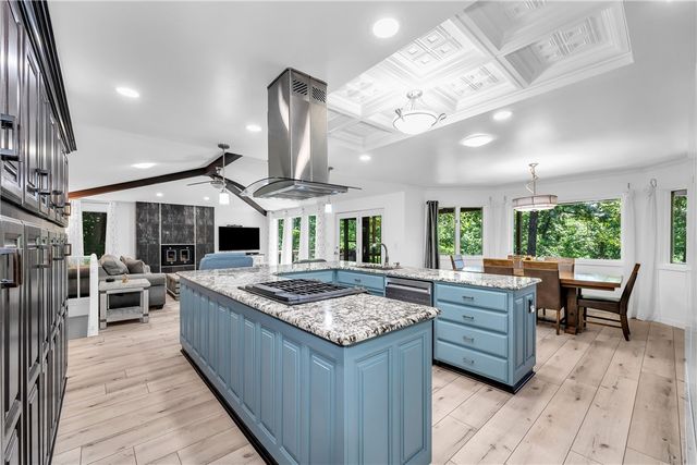 8 Brucker Drive, Bella Vista, AR 72715